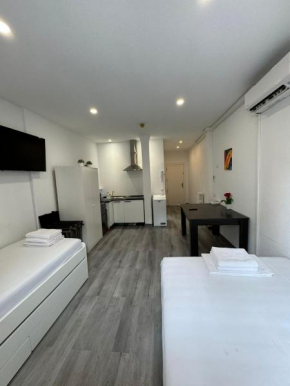 Estudio en Callao, 4 personas